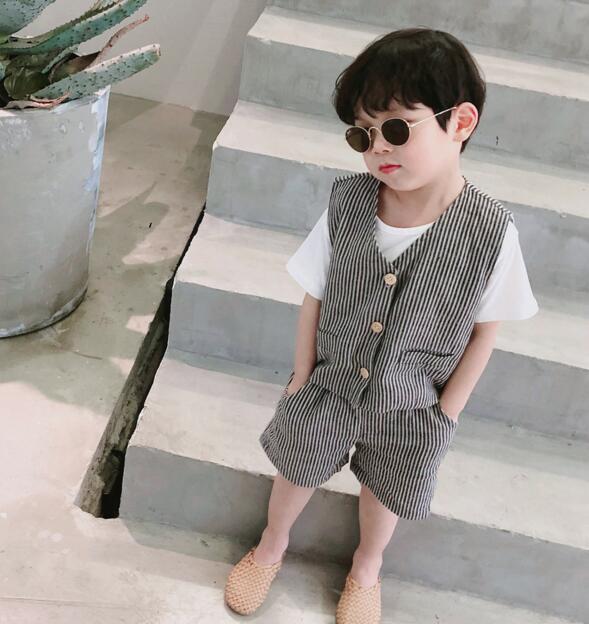 Gray / 12M - Summer Korean style 2019 fashion boys vertical stripe Tooling wind clothes suits kids cotton linen vest+shorts 2pcs sets