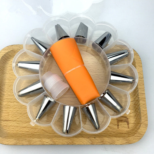 Orange - 14pc/set Dessert Decorators Silicone Icing Piping Cream Pastry Bag Stainless Steel Piping Icing Nozzle for Cream Pastry Tool
