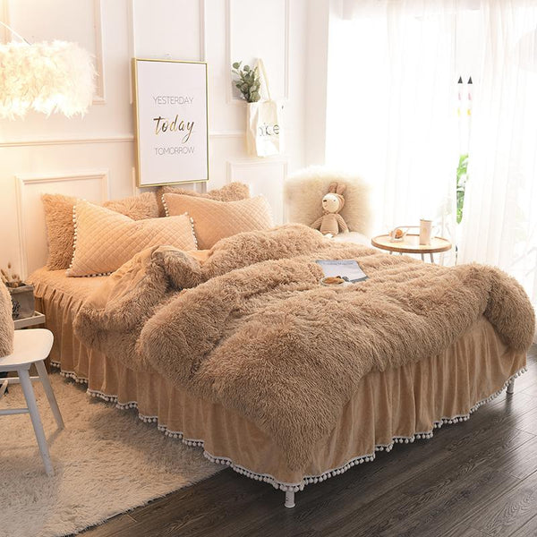Famvotar Luxury Plush Shaggy Bedding Set (1 Faux Fur Duvet Cover+1 Quilted Ruffle Bedskirt+2 Pompoms Fringe Pillow Shams)
