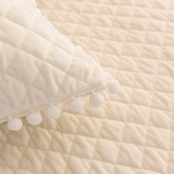 Famvotar Chic Faux Fur Shaggy Bedding Set Full 4 Pcs Set ( 1 Comforter Cover+1 Ruffle Quilted Bedskirt +2 Pillow Shams) Velvet